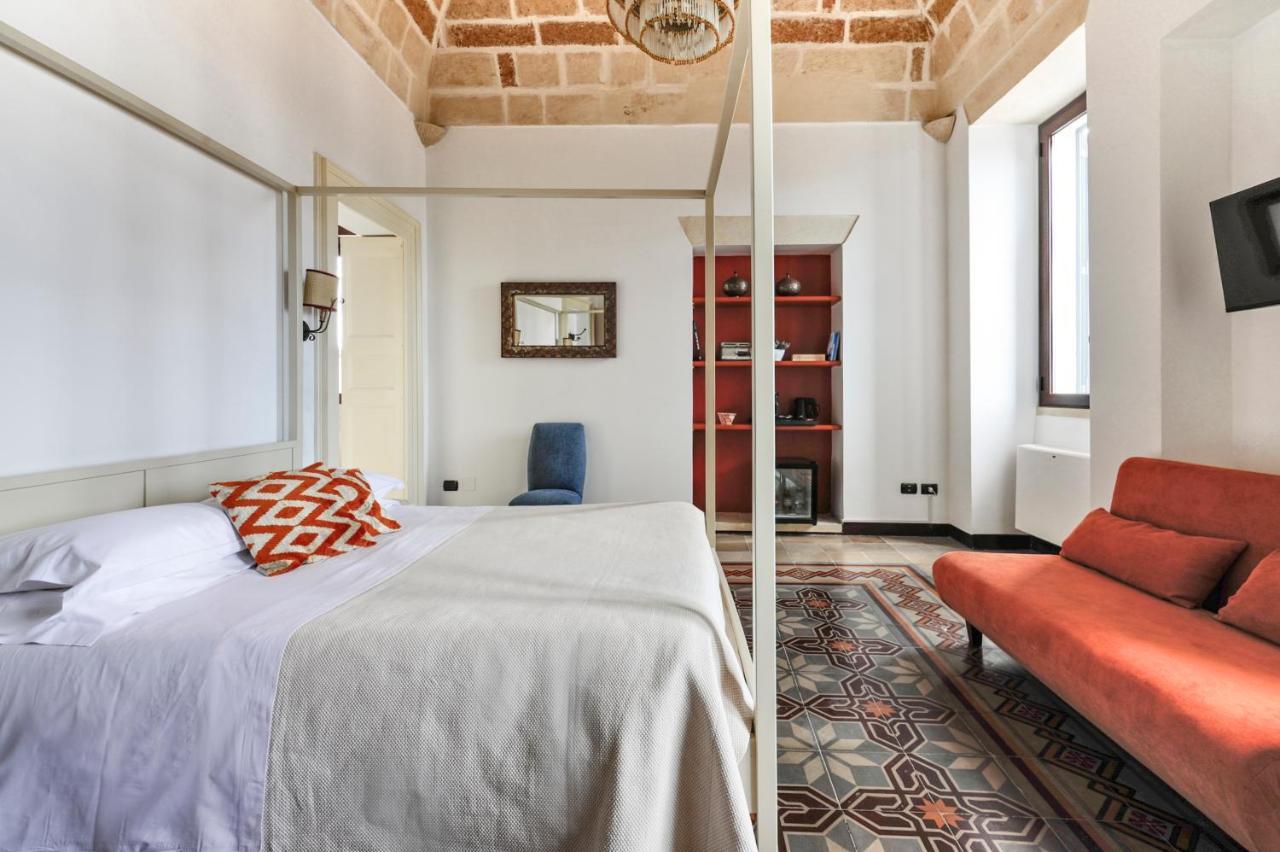 Castriota19 - Jacuzzi Room & Apartment Sit Lecce Ngoại thất bức ảnh