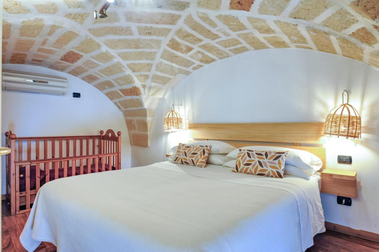Castriota19 - Jacuzzi Room & Apartment Sit Lecce Ngoại thất bức ảnh