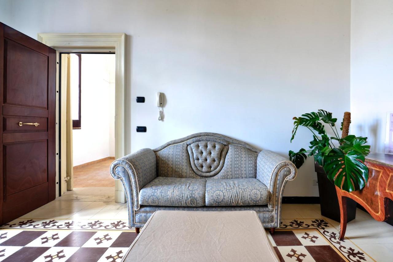 Castriota19 - Jacuzzi Room & Apartment Sit Lecce Ngoại thất bức ảnh