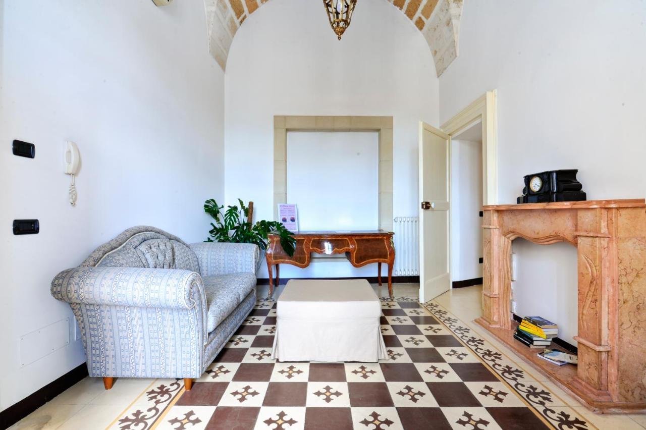 Castriota19 - Jacuzzi Room & Apartment Sit Lecce Ngoại thất bức ảnh